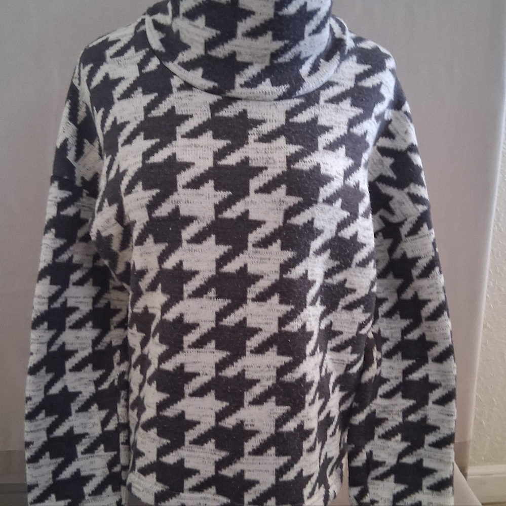 Women's Columbia Cowl Neck Sweater : Black/White/Grey : Large